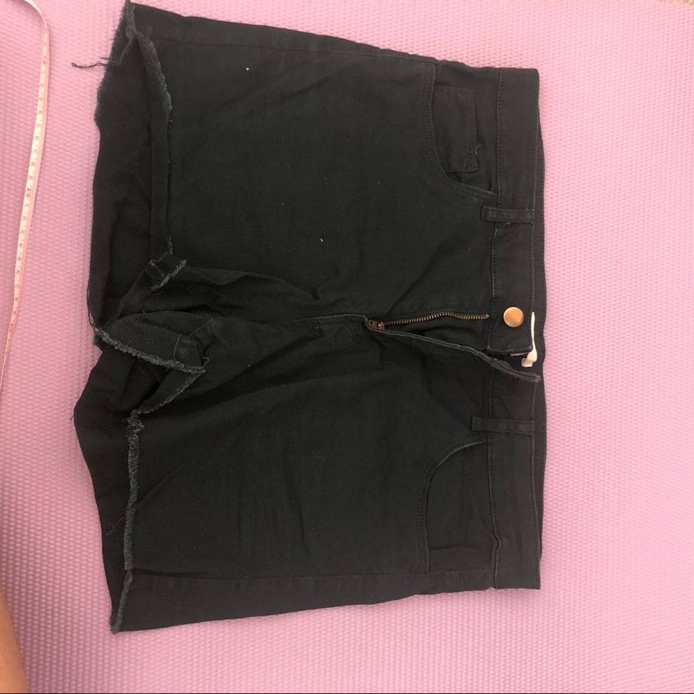 Dark green low-waisted shorts